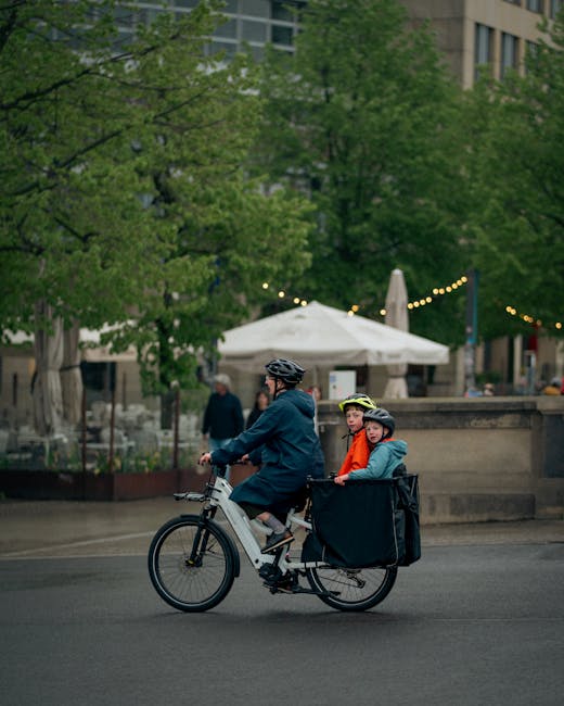 Lucca city walls cycling family