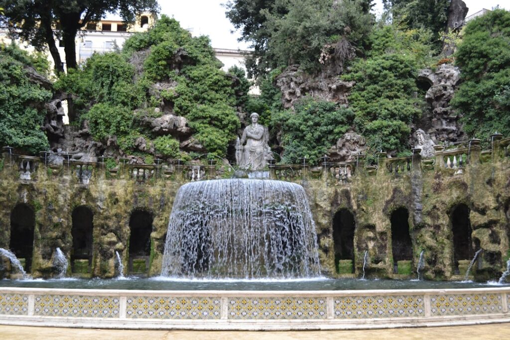 Palazzo Pfanner garden fountain summer