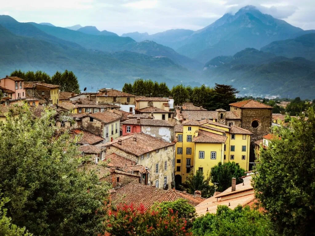 Garfagnana sauvage aventure d une Lucques travel tourism landmark