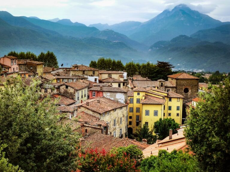 Garfagnana sauvage aventure d une Lucques travel tourism landmark